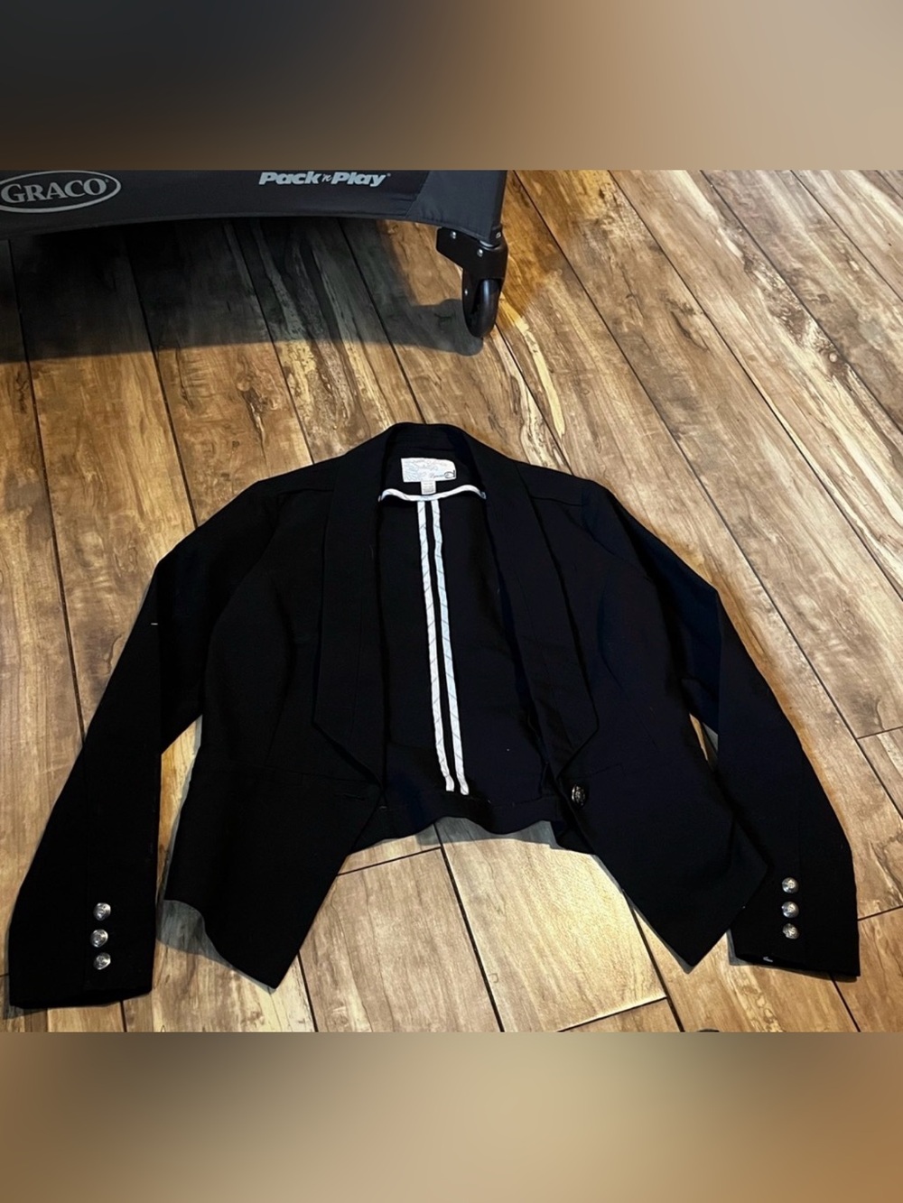 Dynamite cropped fitted blazer jacket in black